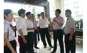 5月30日，东莞市副市长贺市长在茶山谢书记及领导班子的陪同下来圣心参观指导工作。